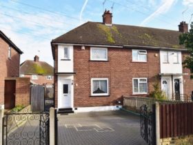 3 bedroom End of Ter...